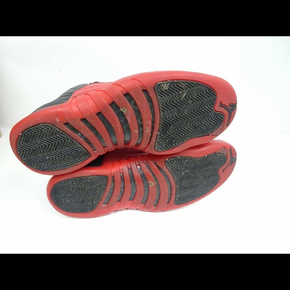 Jordan Retro 12 Flu Game - Picture 6 of 8